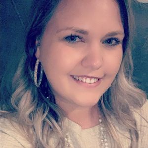 Meet your Posher, Lyndsey